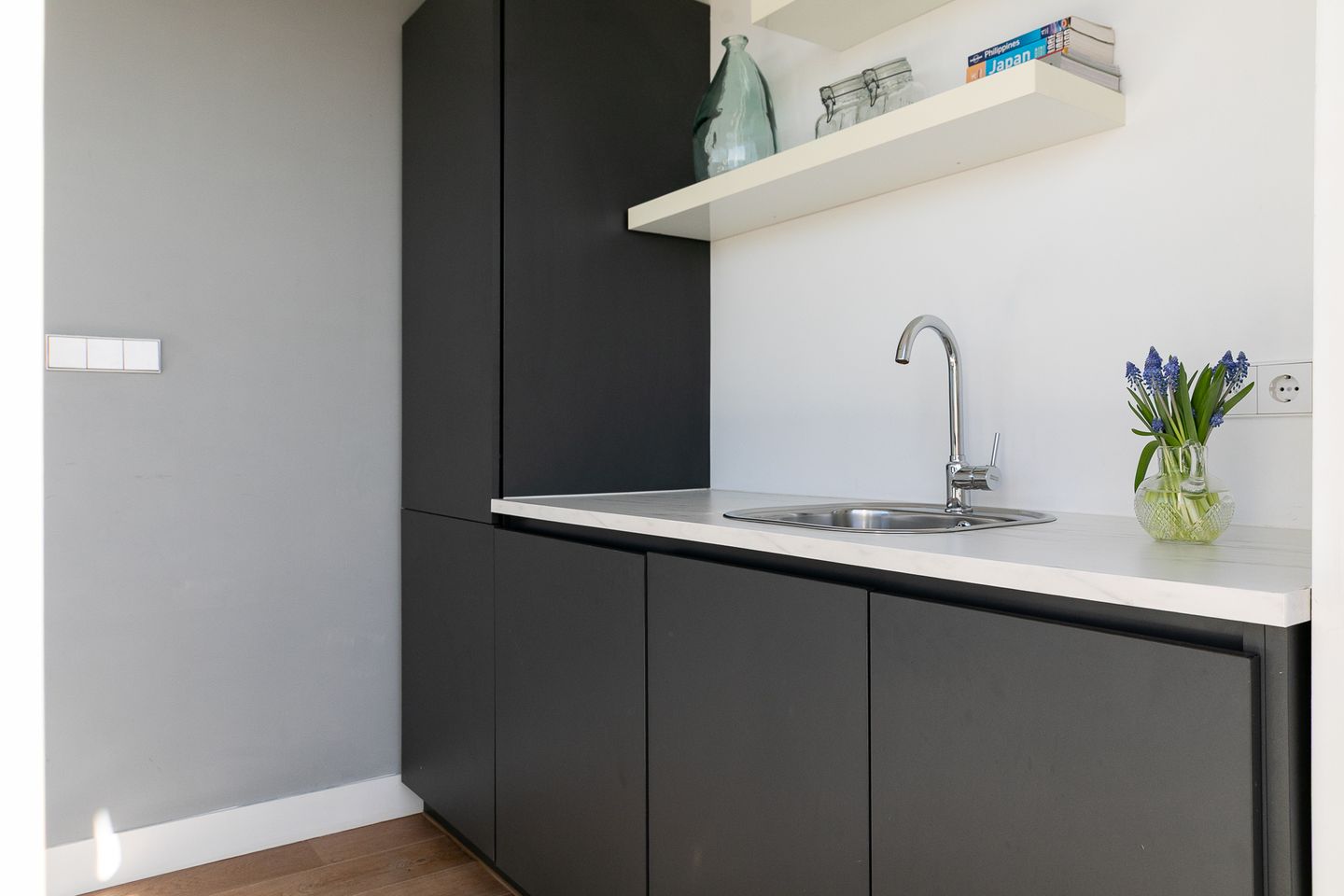 Turnkey Apartment with Rooftop Terrace in Oud-West — 29