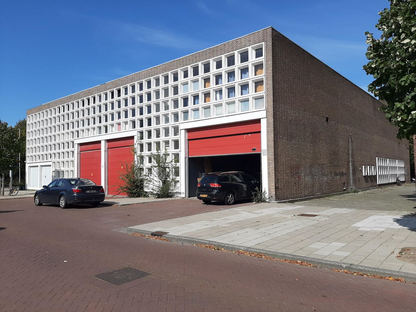 View photo 3 of Johan Huizingalaan 91