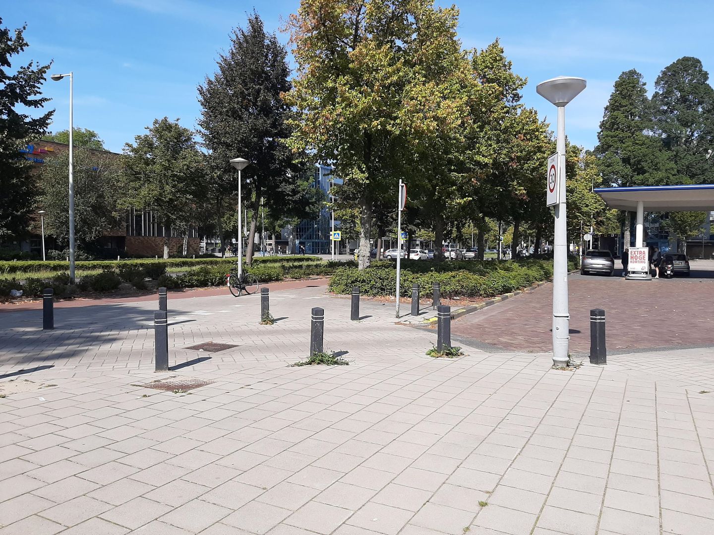 View photo 2 of Johan Huizingalaan 91