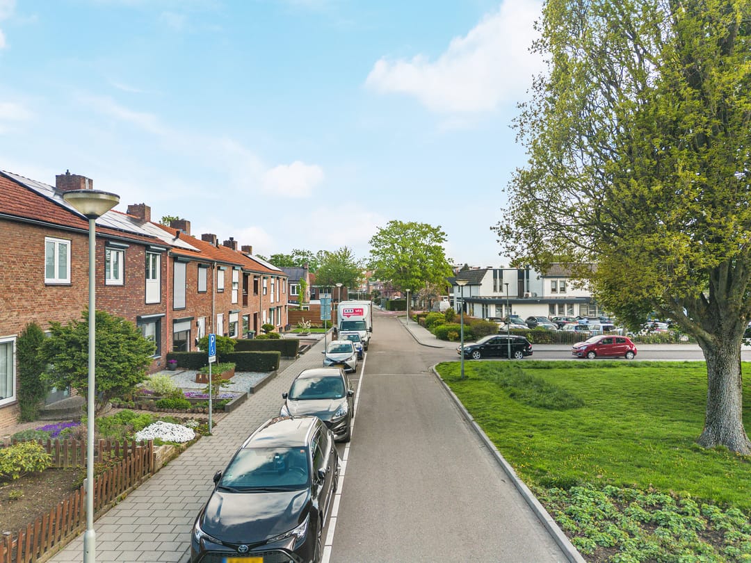 Foto 32 van Beneluxstraat 26