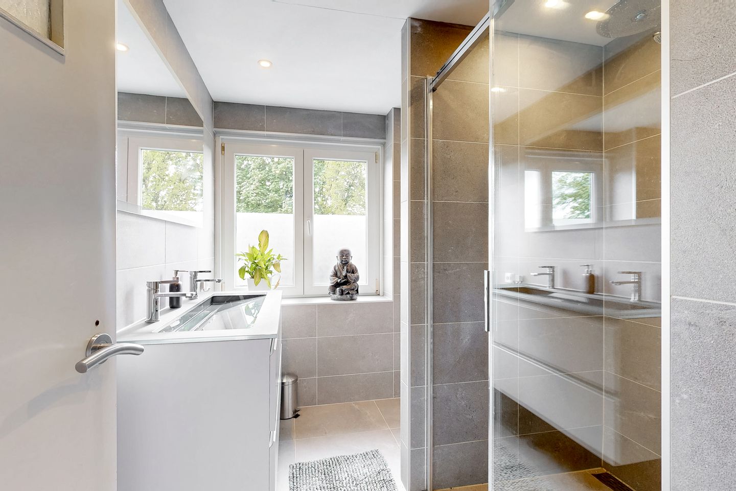 Foto 19 van Beneluxstraat 26