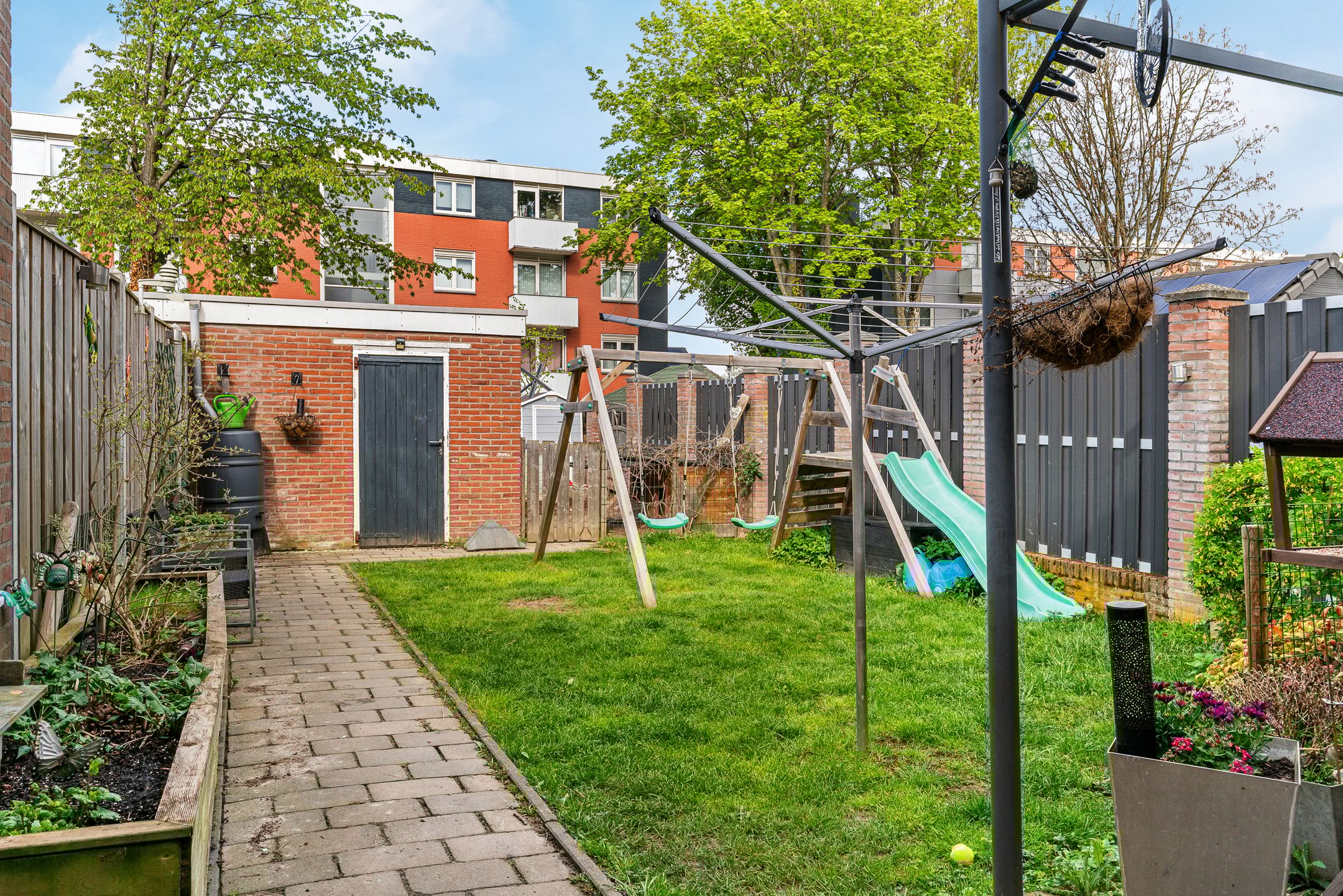 Foto 30 van Beneluxstraat 26