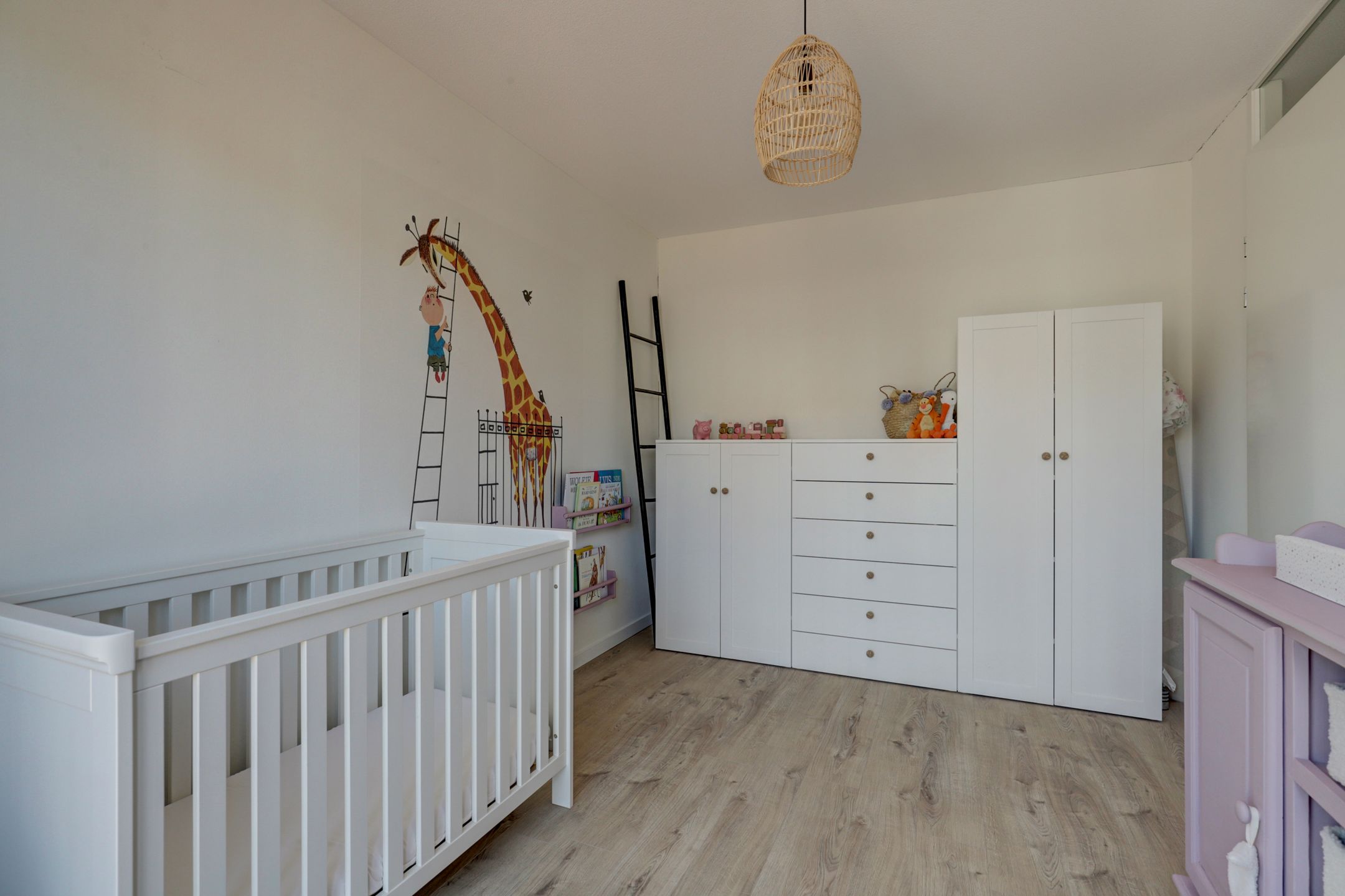 Photo 21 of Paulus Potterstraat 1-A