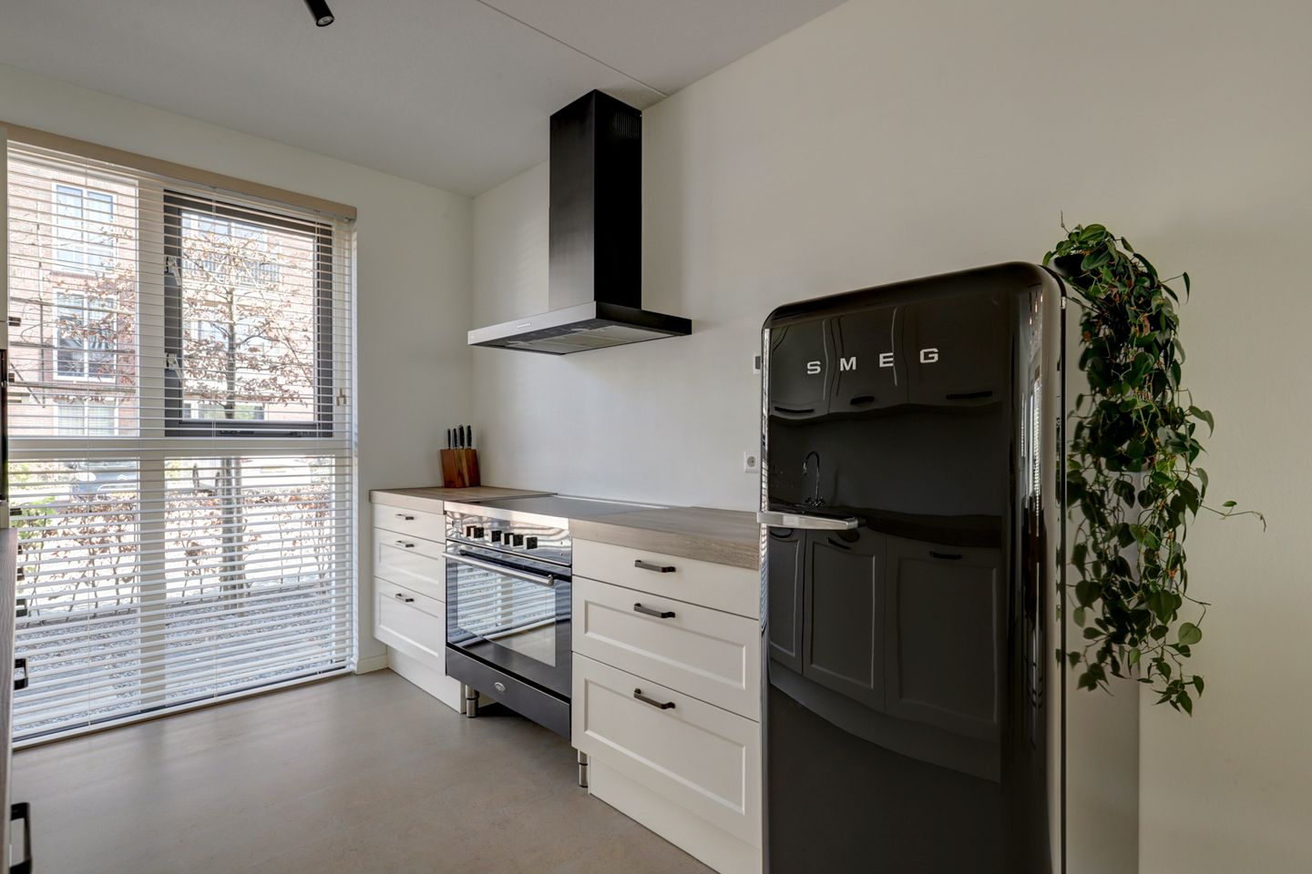 Photo 14 of Paulus Potterstraat 1-A