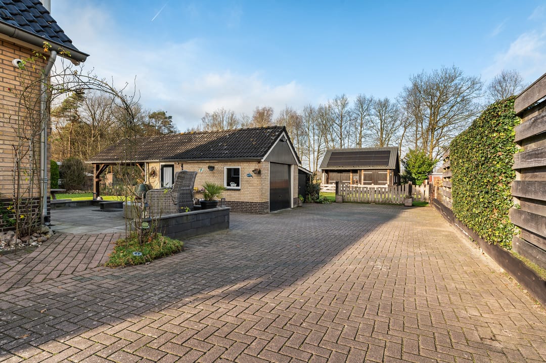 Photo 13 of Larenseweg 52