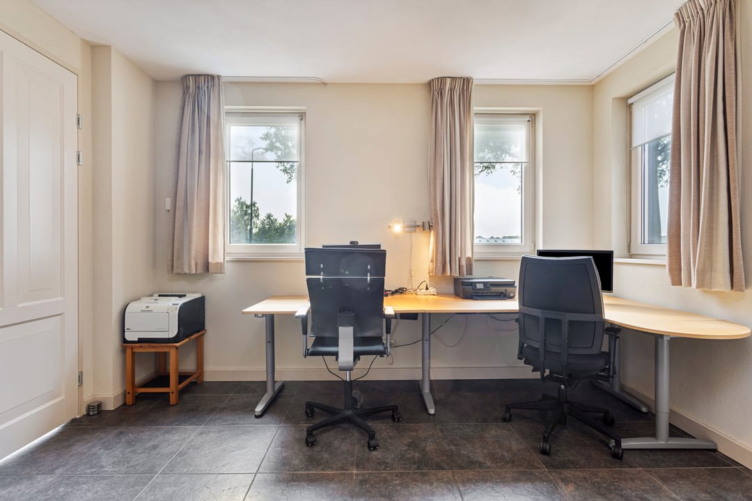 Photo 13 of Leurke 7