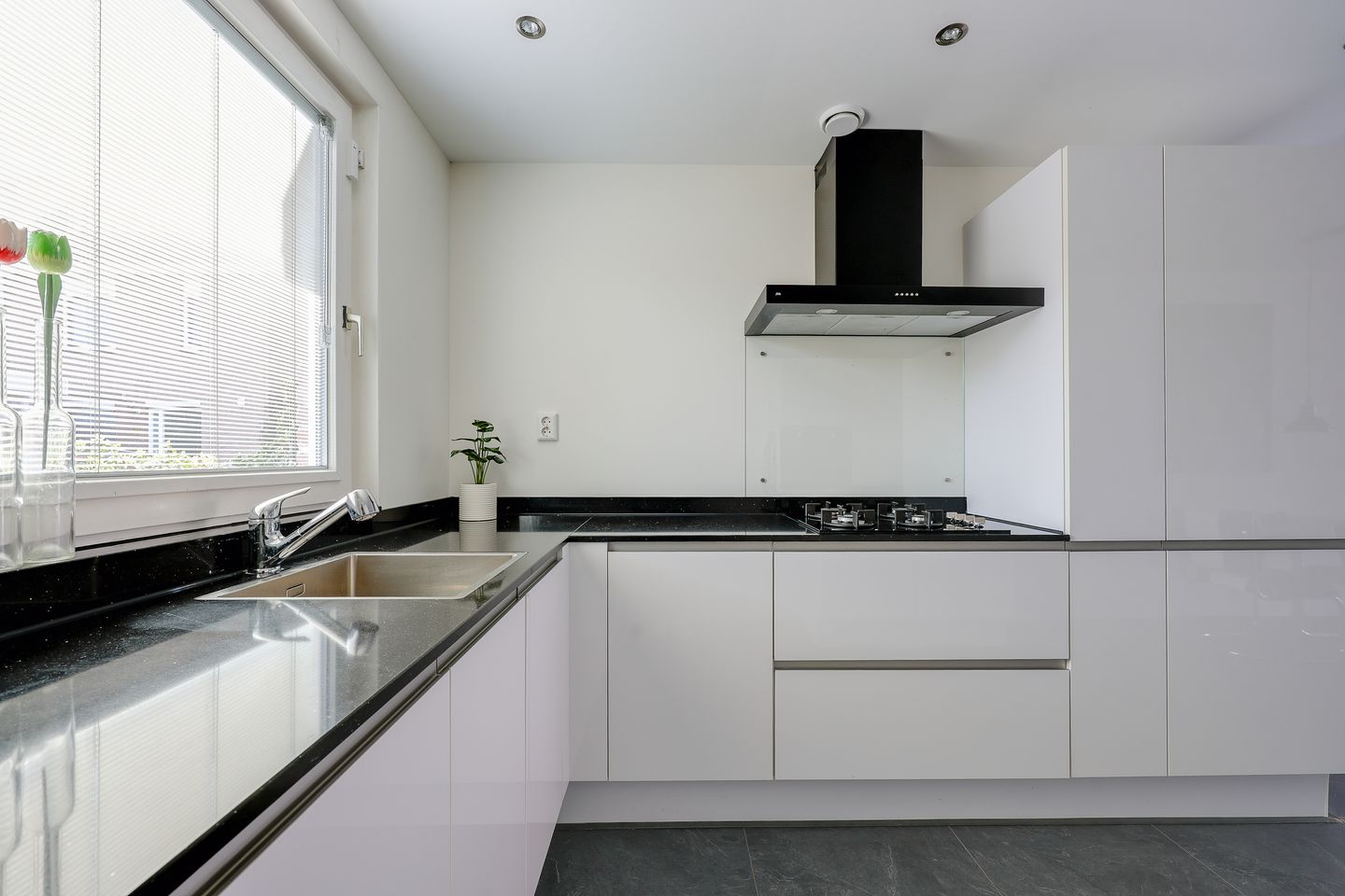 Photo 14 of Schepenen 14