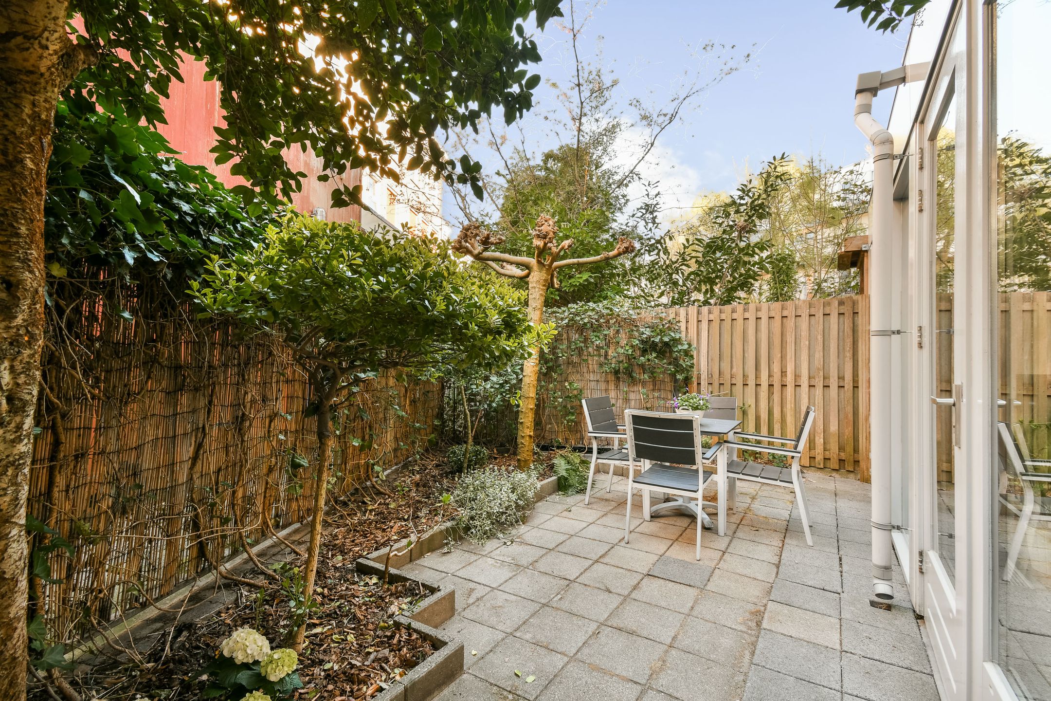 Foto 9 van Borneostraat 1-B