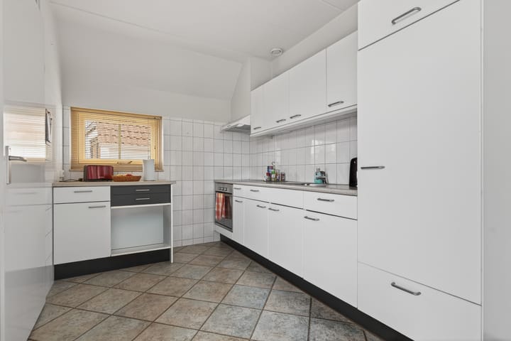 Photo 4 of Meerkoet 28