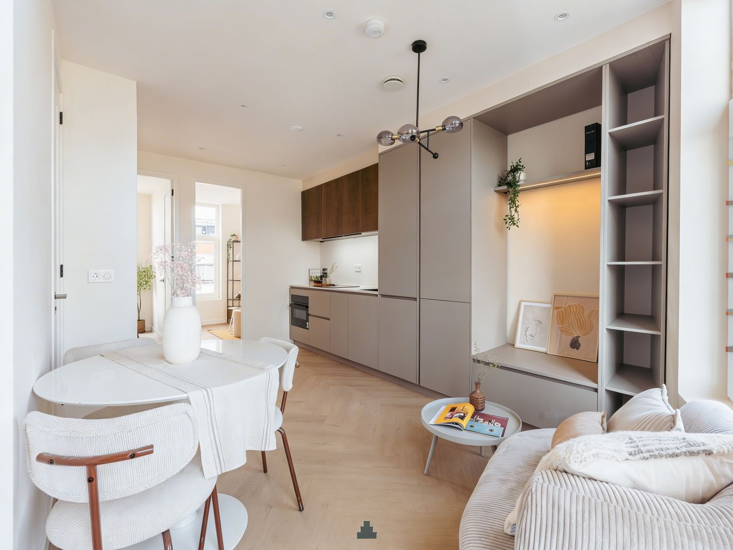 Photo 5 of Oetewalerstraat 44-1