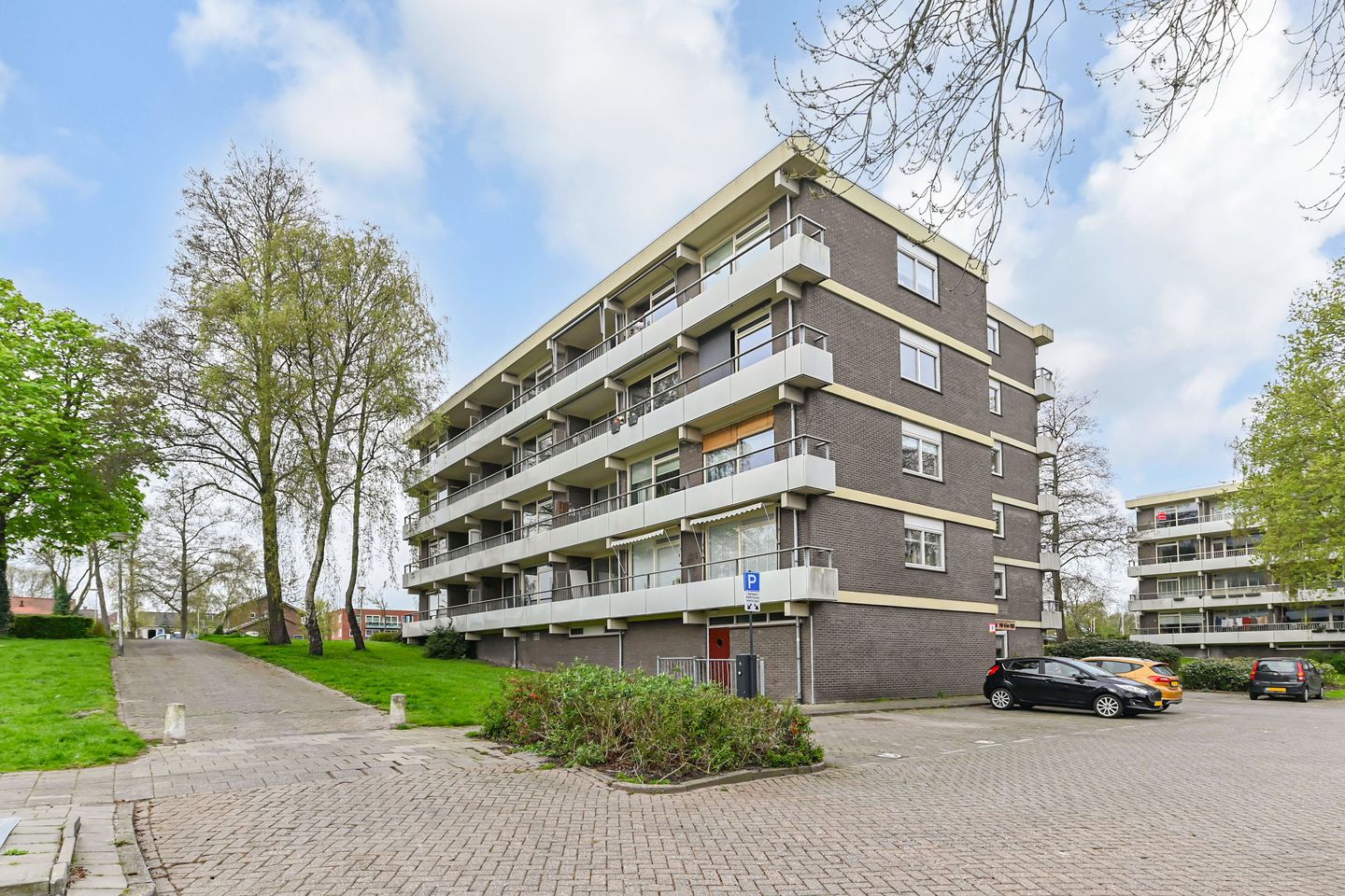 Photo 29 of Passage 78