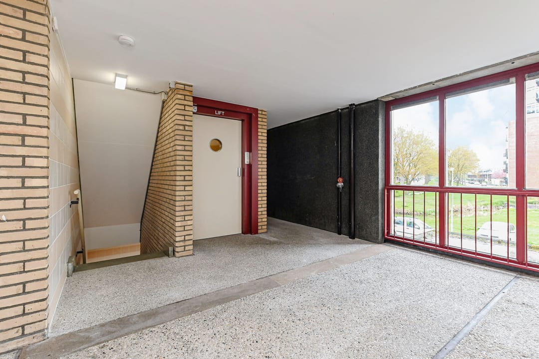 Photo 8 of Passage 78