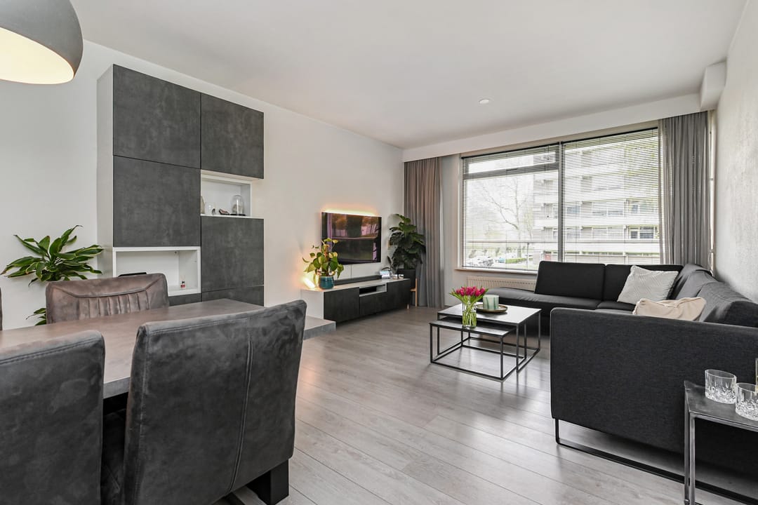 Photo 13 of Passage 78