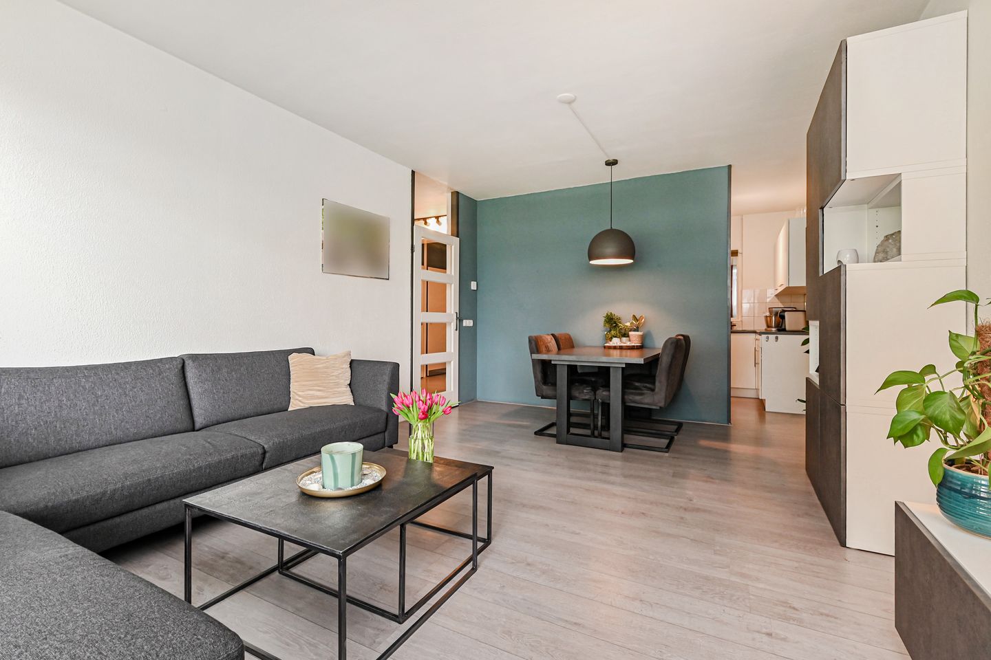 Photo 14 of Passage 78