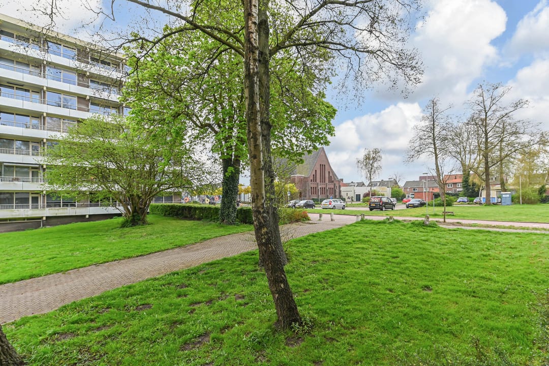 Photo 28 of Passage 78