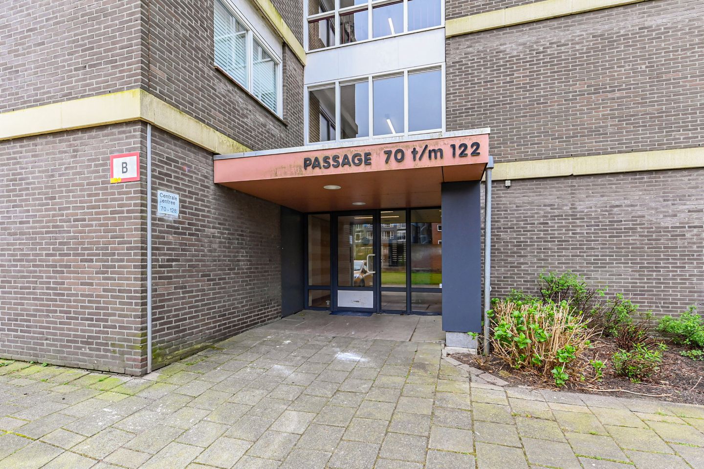 Photo 5 of Passage 78