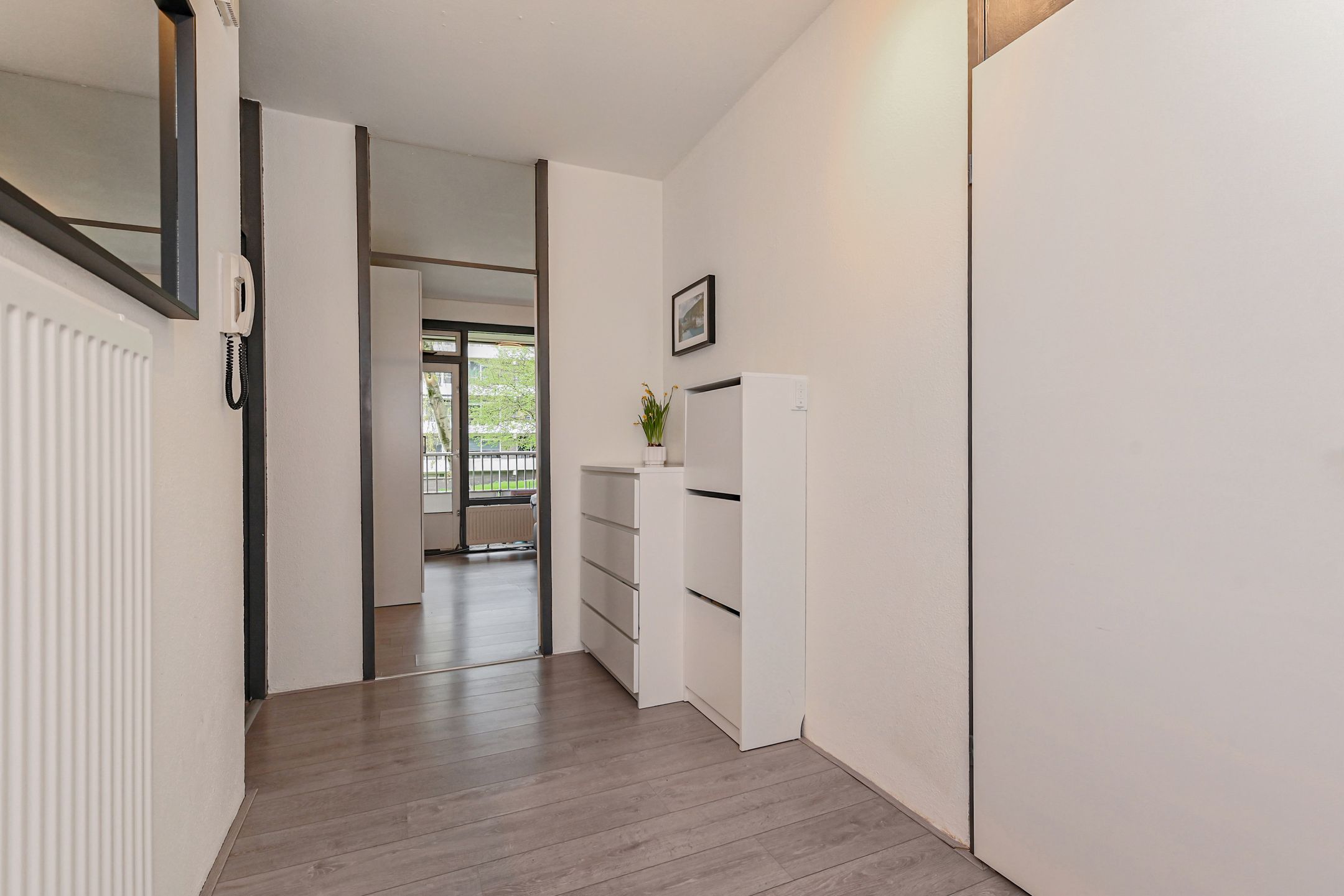 Photo 9 of Passage 78