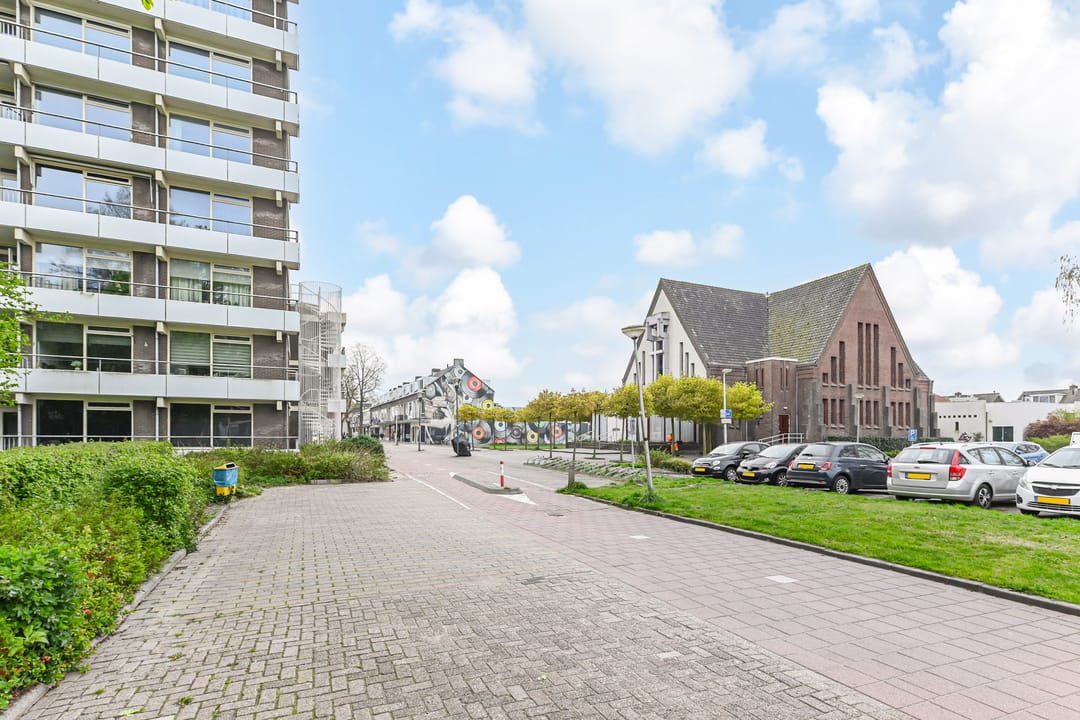 Photo 32 of Passage 78