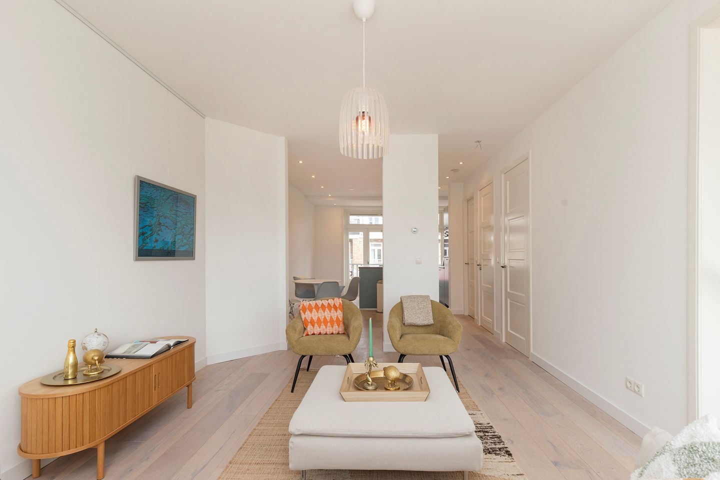 Luxury Fully Renovated Five-Room Apartment with Full-Width Balcony in Bos en Lommer — 25