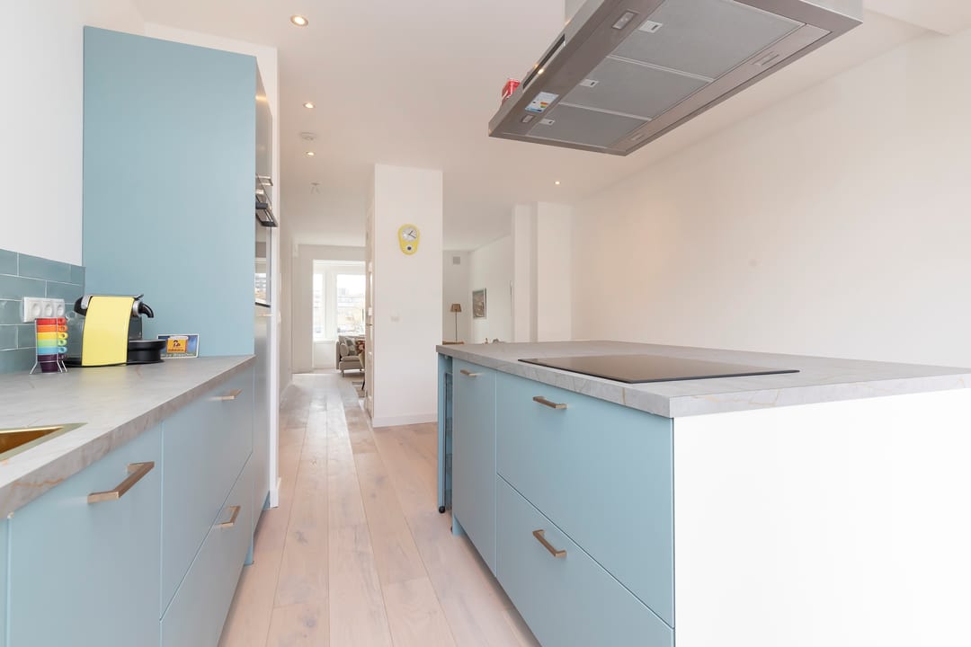 Luxury Fully Renovated Five-Room Apartment with Full-Width Balcony in Bos en Lommer — 13