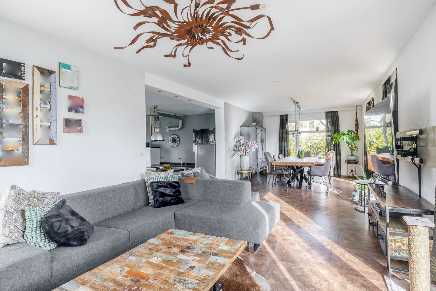 Characteristic Detached Home with Spacious Garden on Private Land in Capelle aan den IJssel — 14