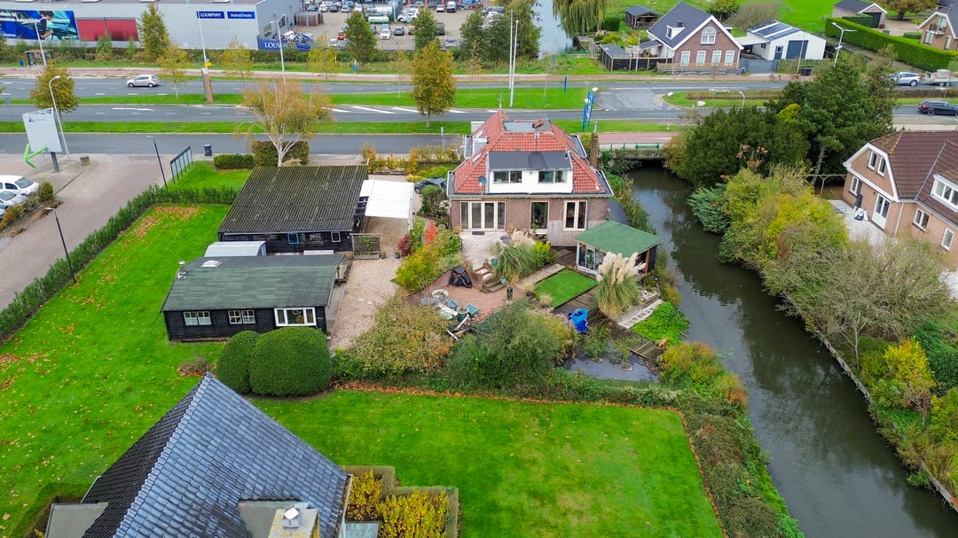 Characteristic Detached Home with Spacious Garden on Private Land in Capelle aan den IJssel — 47