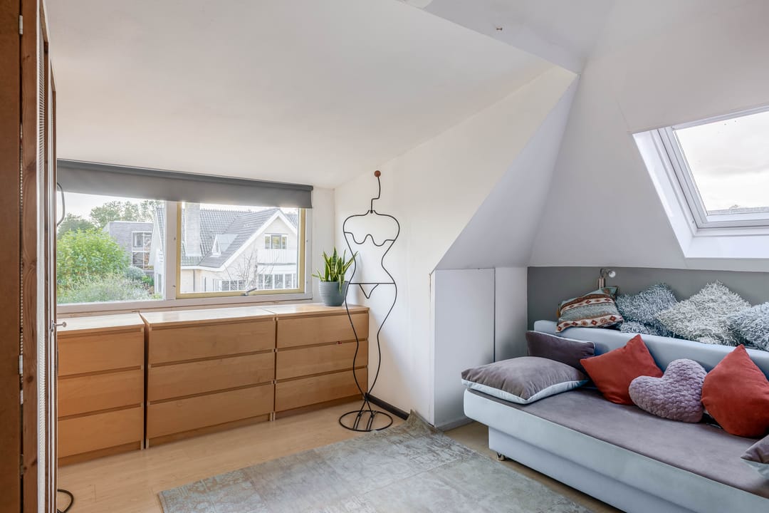 Characteristic Detached Home with Spacious Garden on Private Land in Capelle aan den IJssel — 37