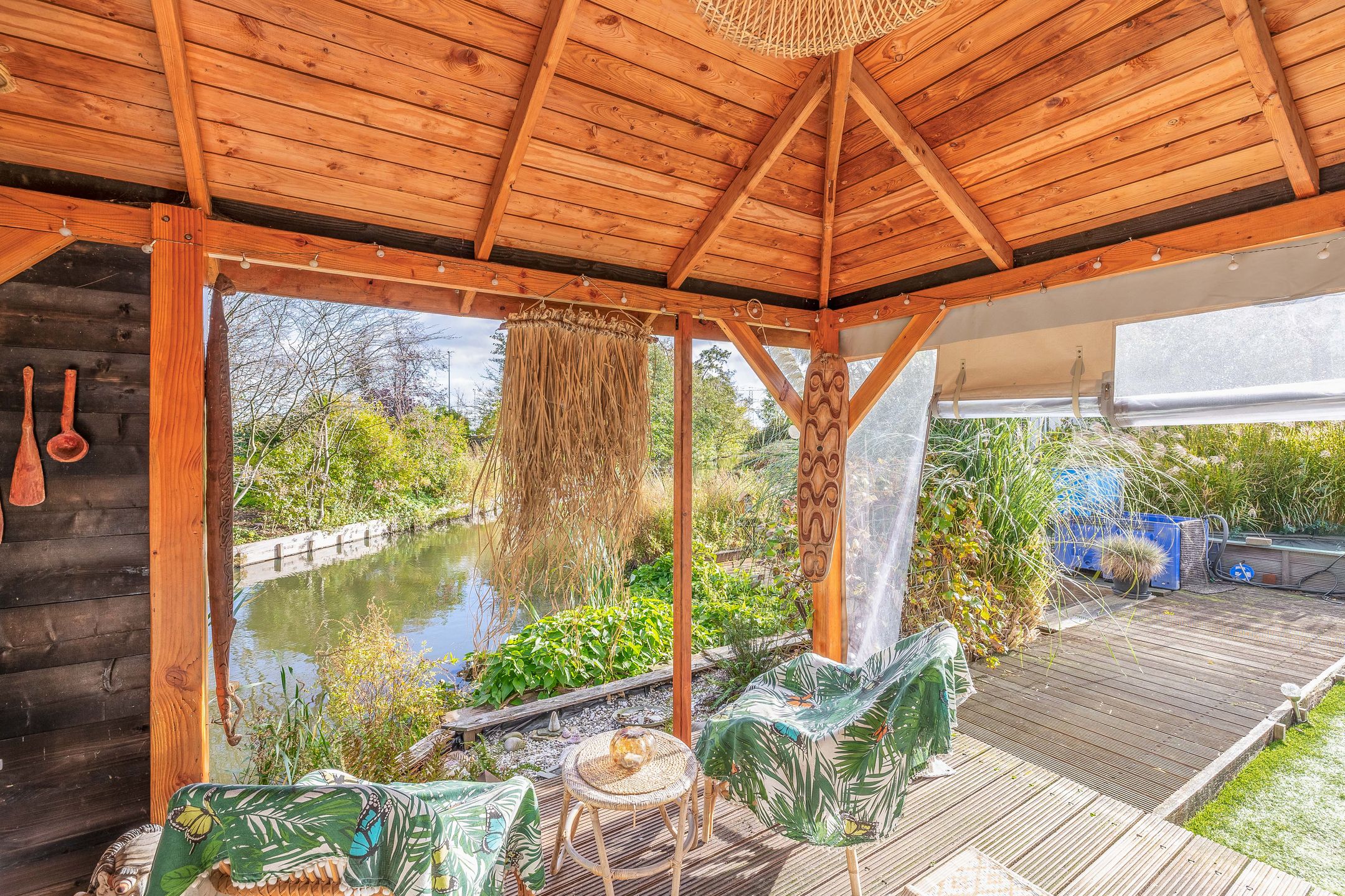 Characteristic Detached Home with Spacious Garden on Private Land in Capelle aan den IJssel — 78