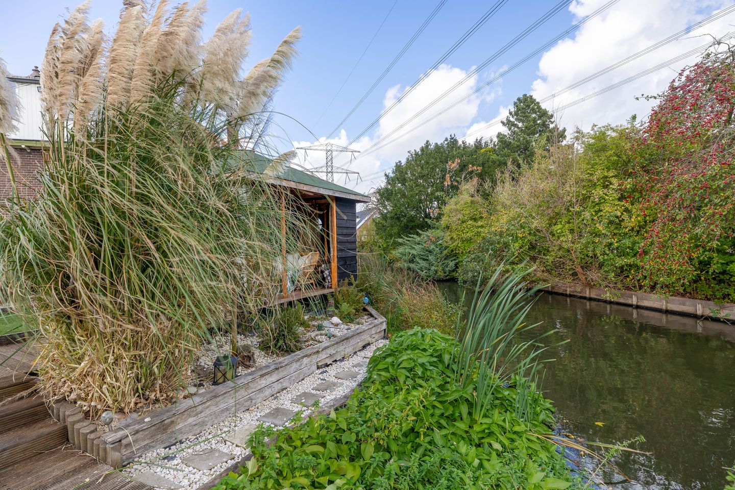 Characteristic Detached Home with Spacious Garden on Private Land in Capelle aan den IJssel — 25