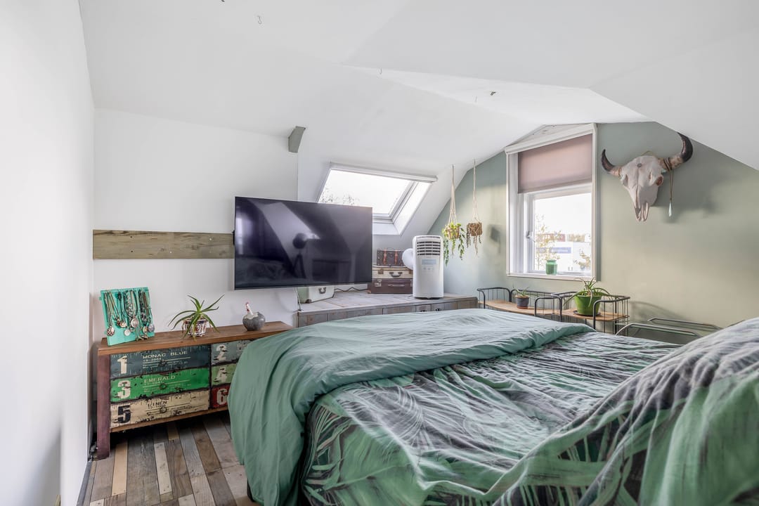 Characteristic Detached Home with Spacious Garden on Private Land in Capelle aan den IJssel — 32