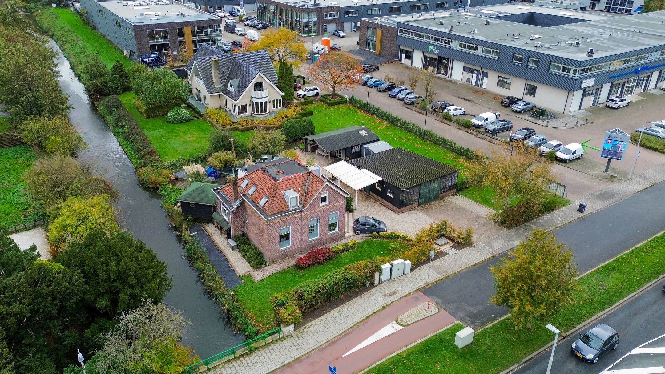 Characteristic Detached Home with Spacious Garden on Private Land in Capelle aan den IJssel — 51