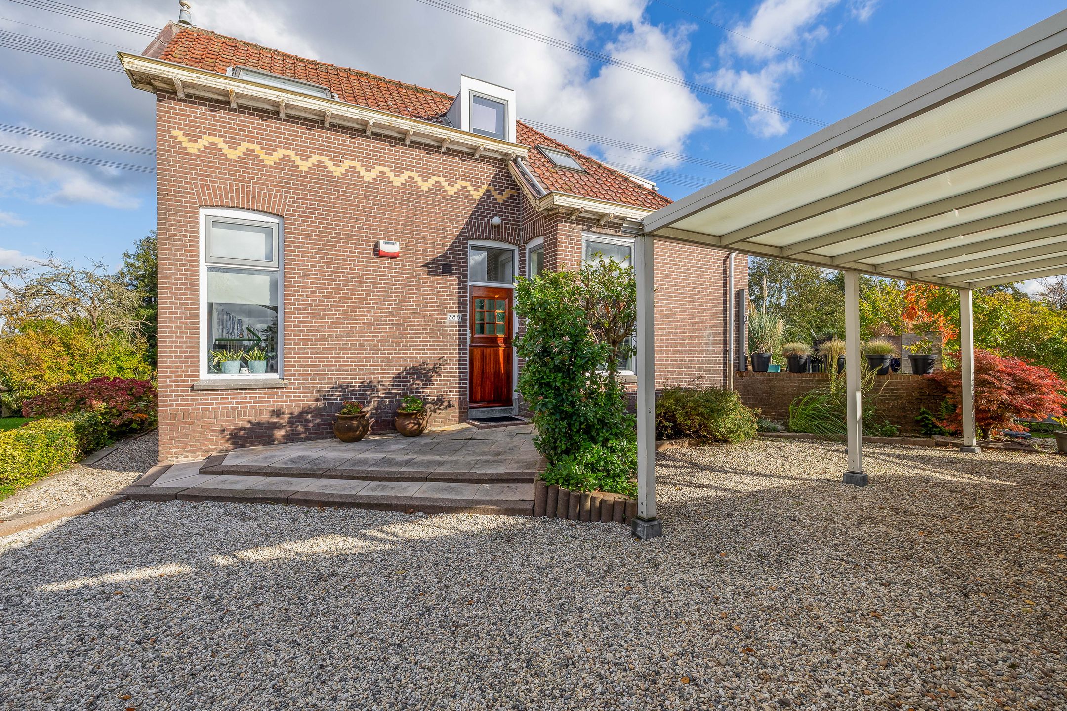 Characteristic Detached Home with Spacious Garden on Private Land in Capelle aan den IJssel — 66