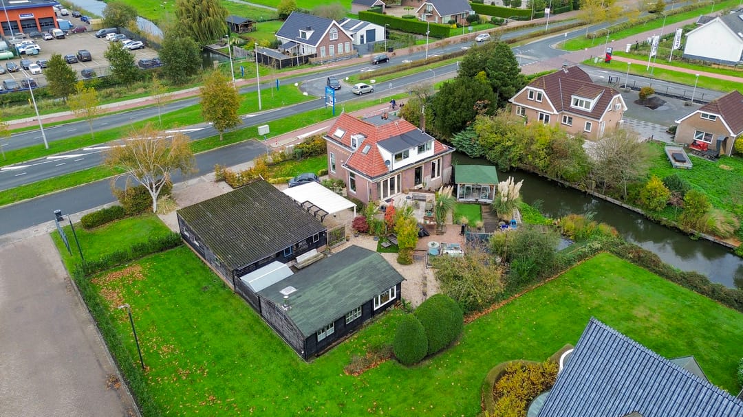 Characteristic Detached Home with Spacious Garden on Private Land in Capelle aan den IJssel — 46