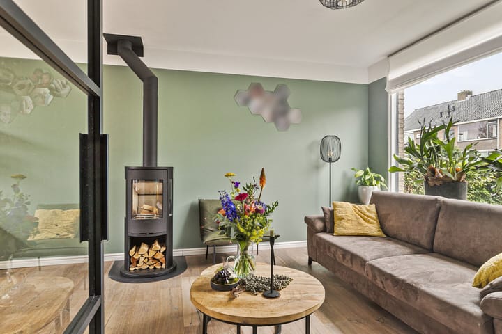 Photo 2 of Bloemenstraat 24