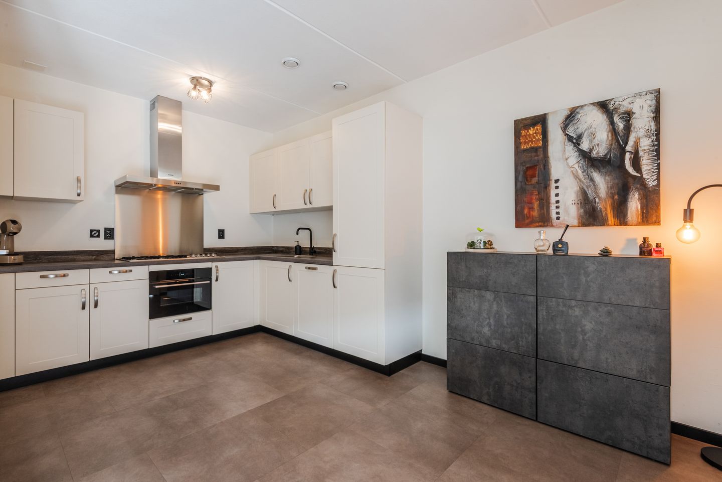 Foto 14 van Tempo Doeloestraat 157