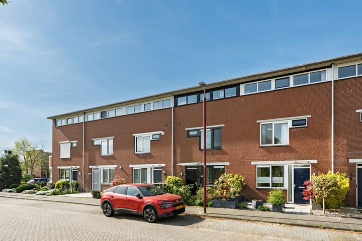 Photo 2 of Willem Klooshove 9