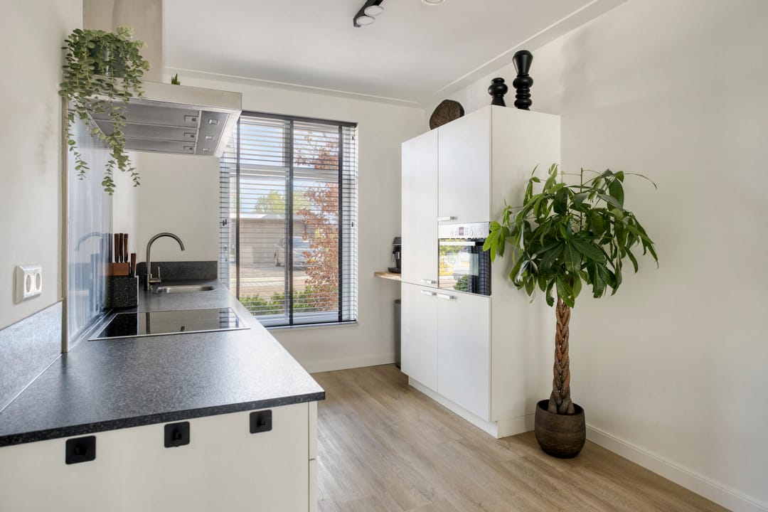 Modern terraced home in Zeeland with spacious attic and south-facing garden — 17