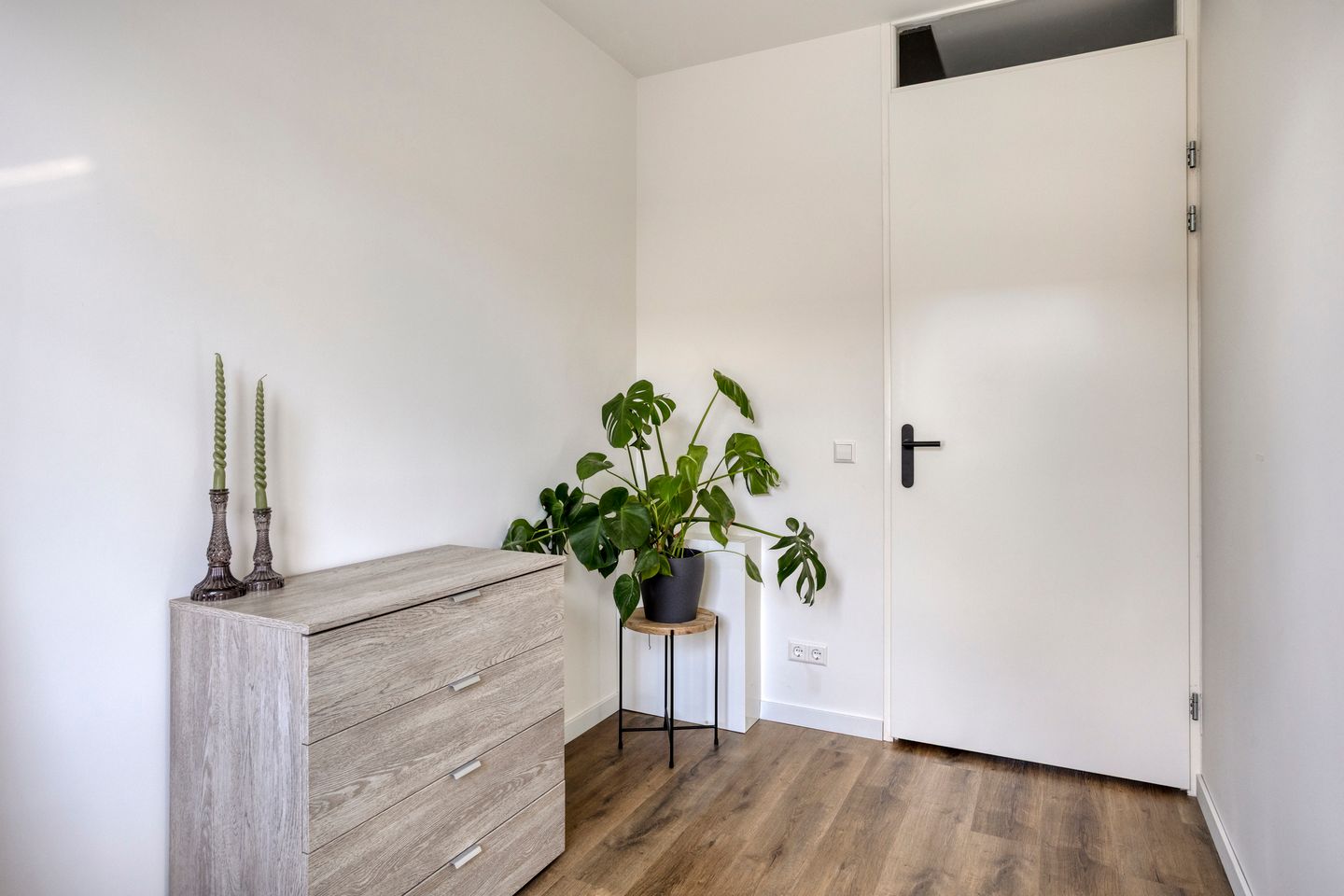 Modern terraced home in Zeeland with spacious attic and south-facing garden — 29