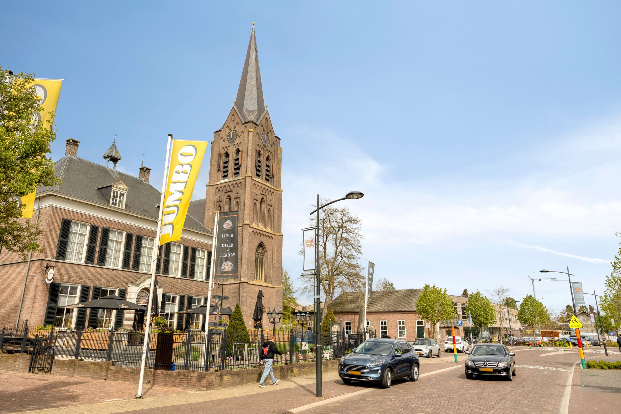 Modern terraced home in Zeeland with spacious attic and south-facing garden — 45