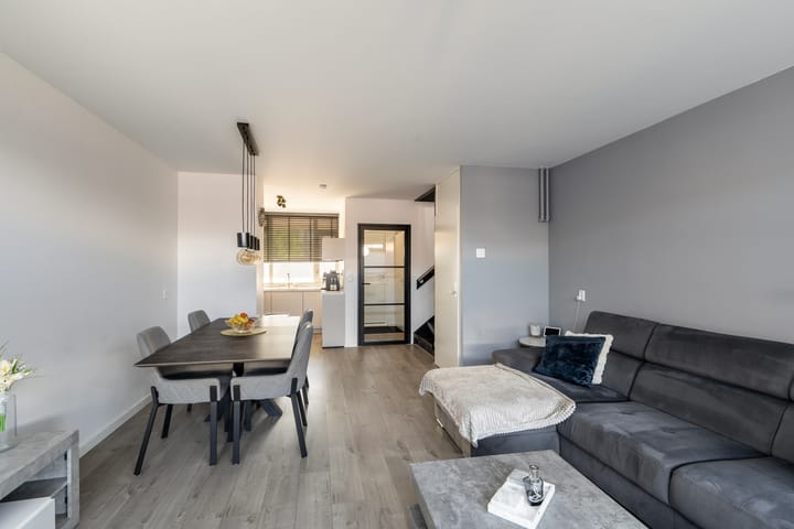 Foto 2 van Robert Schumanring 103