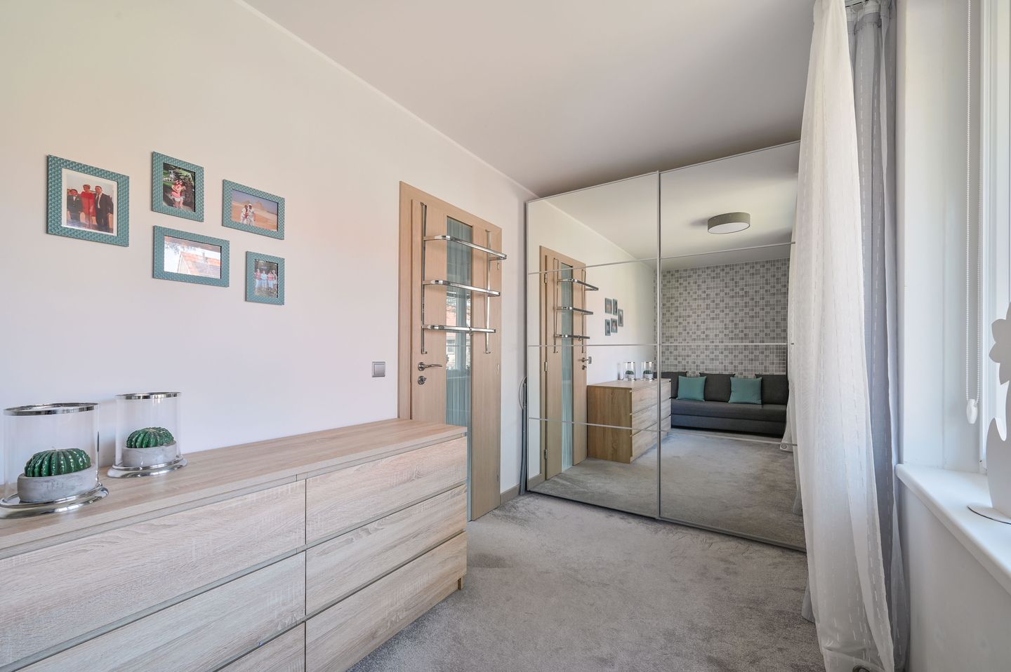 Foto 14 van Corridor 39