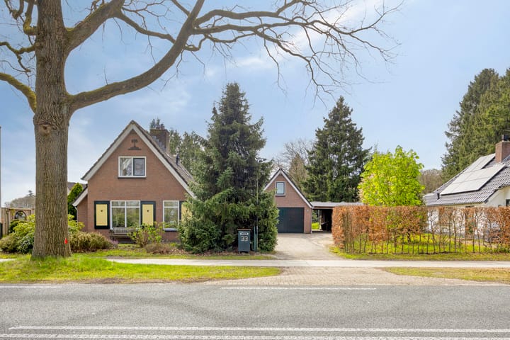 Photo 3 of Rolderstraat 33