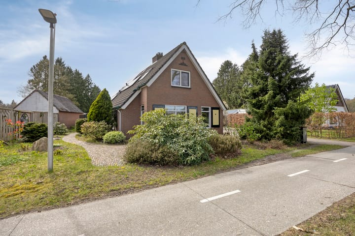 Photo 4 of Rolderstraat 33