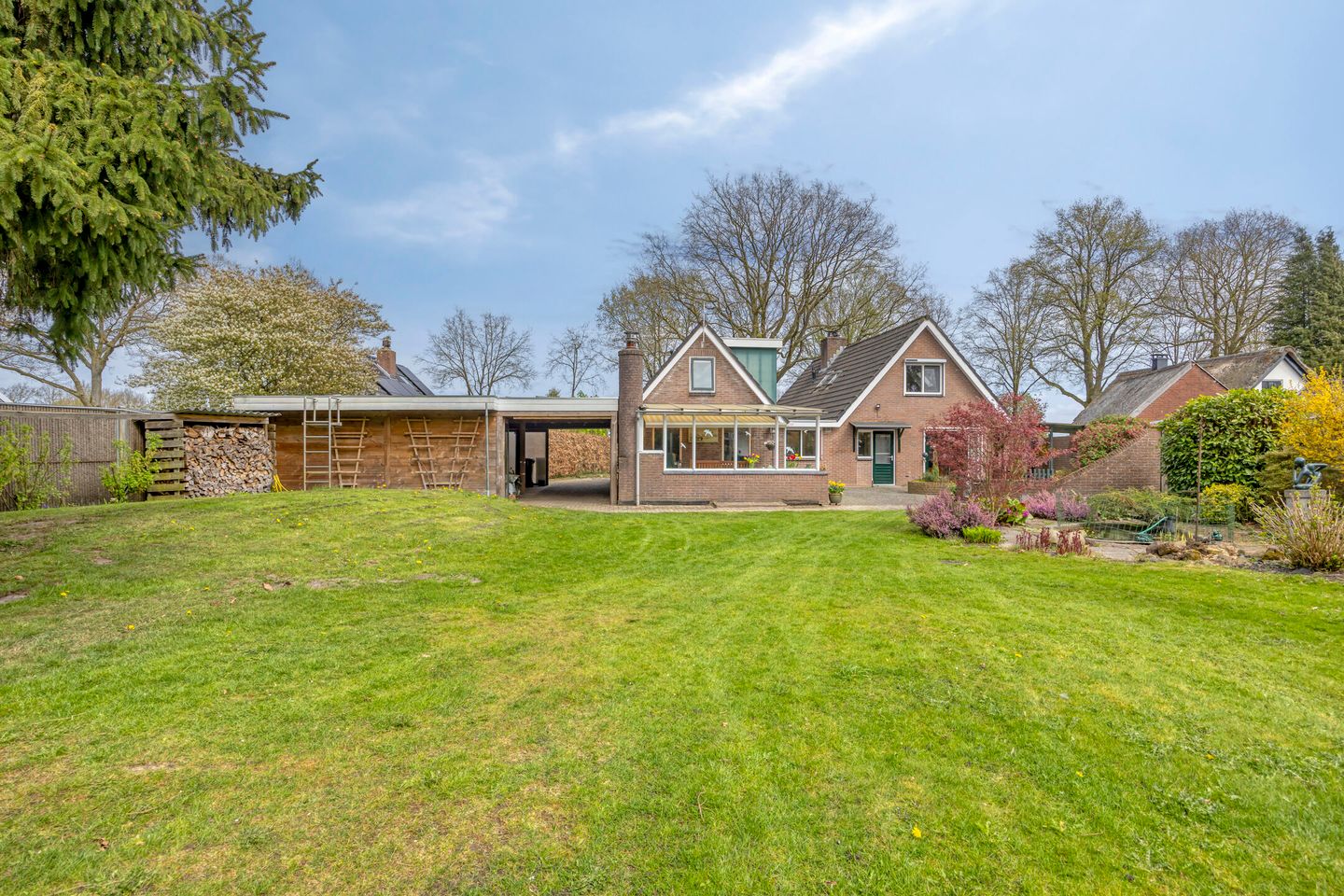 Photo 59 of Rolderstraat 33