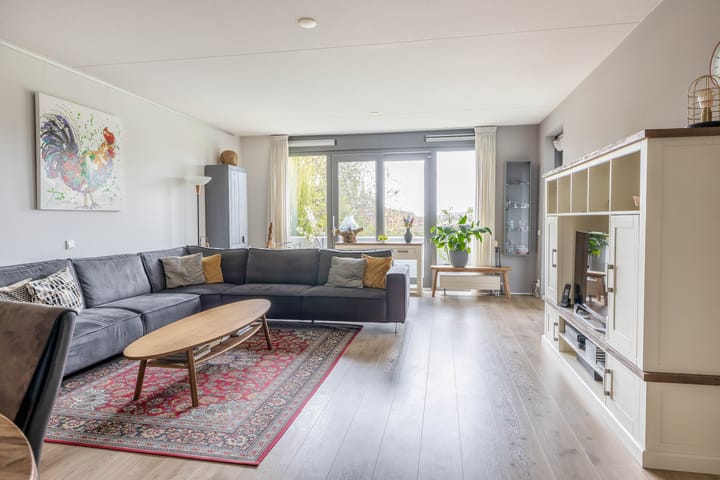 Photo 2 of Oostmeerlaan 60