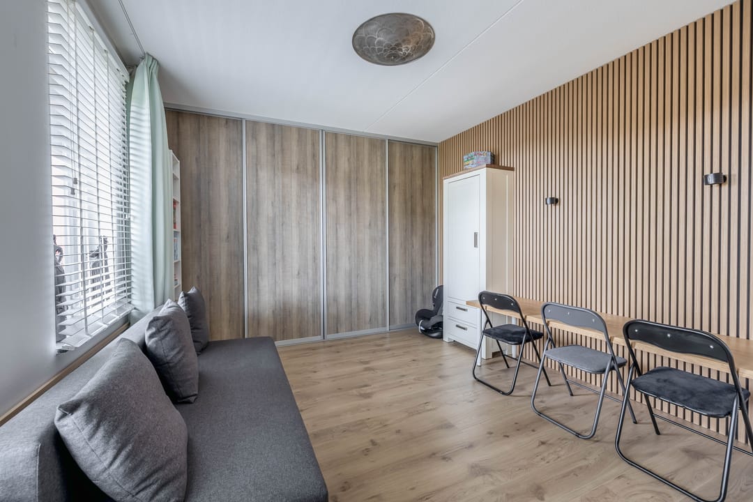 Spacious 3-bedroom apartment with green views and private parking — 31
