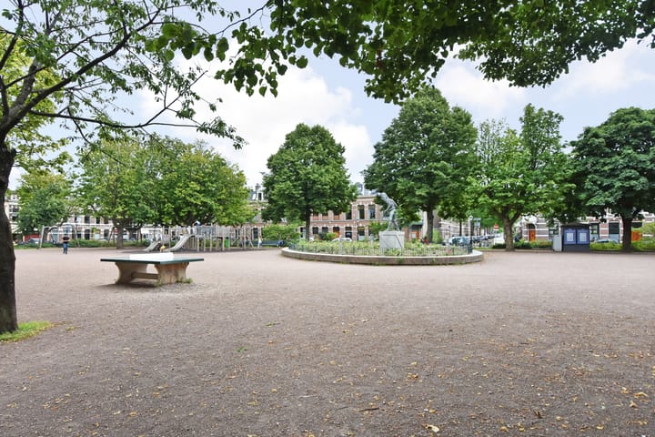 Foto 4 van Van Merlenstraat 66