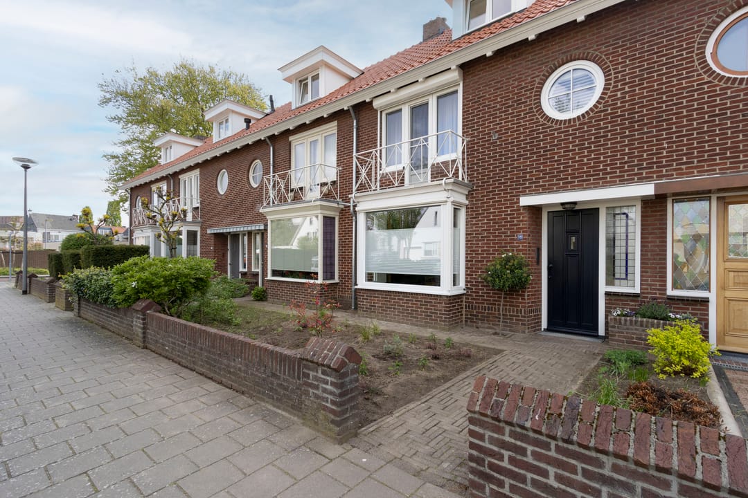 Photo 1 of Sint Hubertusstraat 16