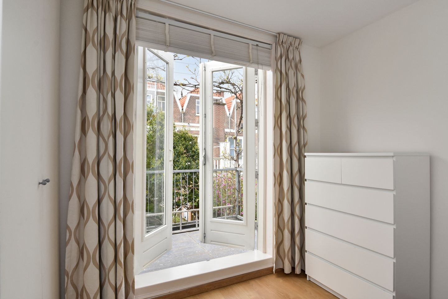 Foto 35 van Van Merlenstraat 66