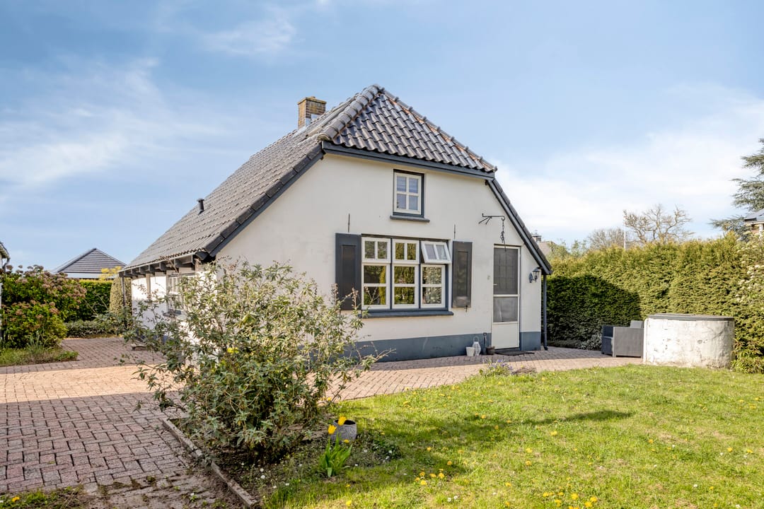 Photo 32 of Donkerstraat 25